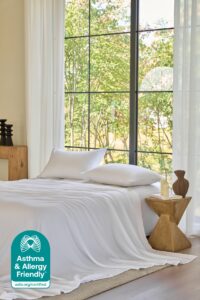 SIJO AiryWeight™ Eucalyptus Sheet Set in a bedroom setting, Certified Asthma & Allergy Friendly®